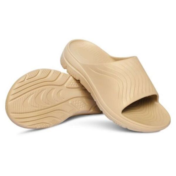 Eva Rubberized siders for men - Image 4