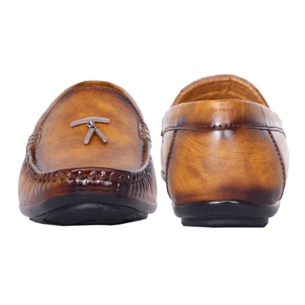 Newly trendy Loafers for men - Image 4