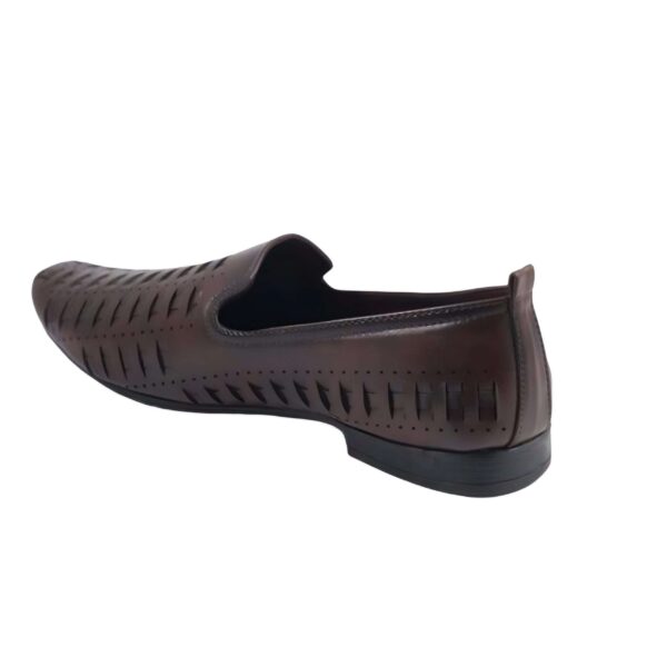 Trendy Comfortable juttis for Men - Image 10