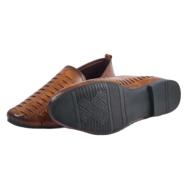Trendy Comfortable juttis for Men - Image 3