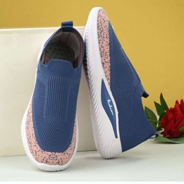 Casuals slip on shoe for womens