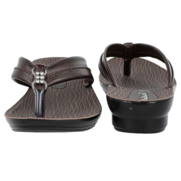 Walkaroo V shape casual womens Sandals - Image 5