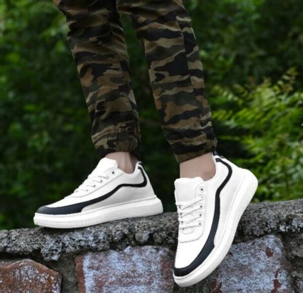Airmax Black-white Sneakers for men - Image 4