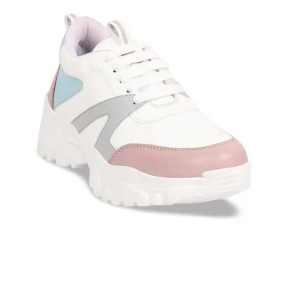 Fashionable bigger girls sneakers