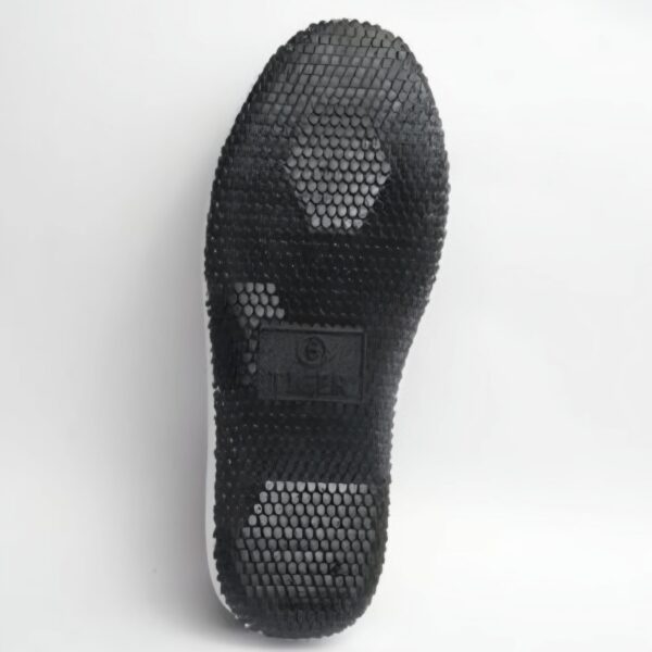 Pvc sports shoes for men - Image 10