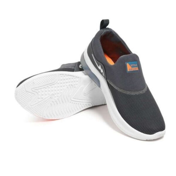 Slip-on scuba pvc sports shoes for men - Image 16