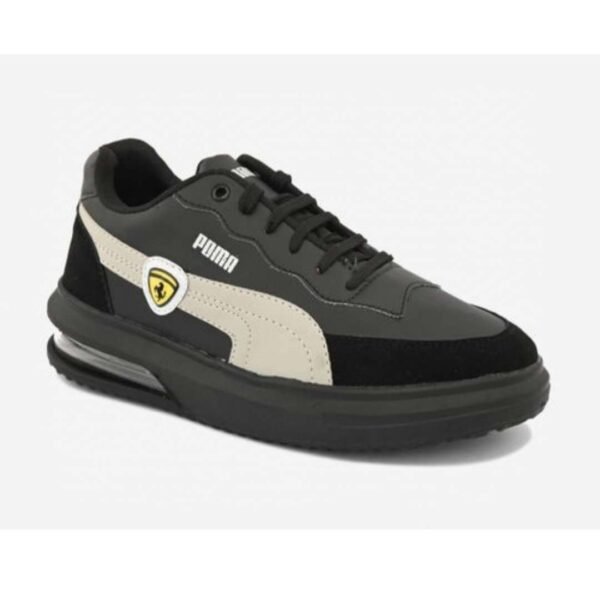 Full Black Fashionable low ankle sneakers for men