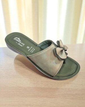 Stimulus slip-on sandal for women
