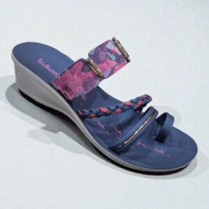 Walkaroo Women's Daily wear sandal